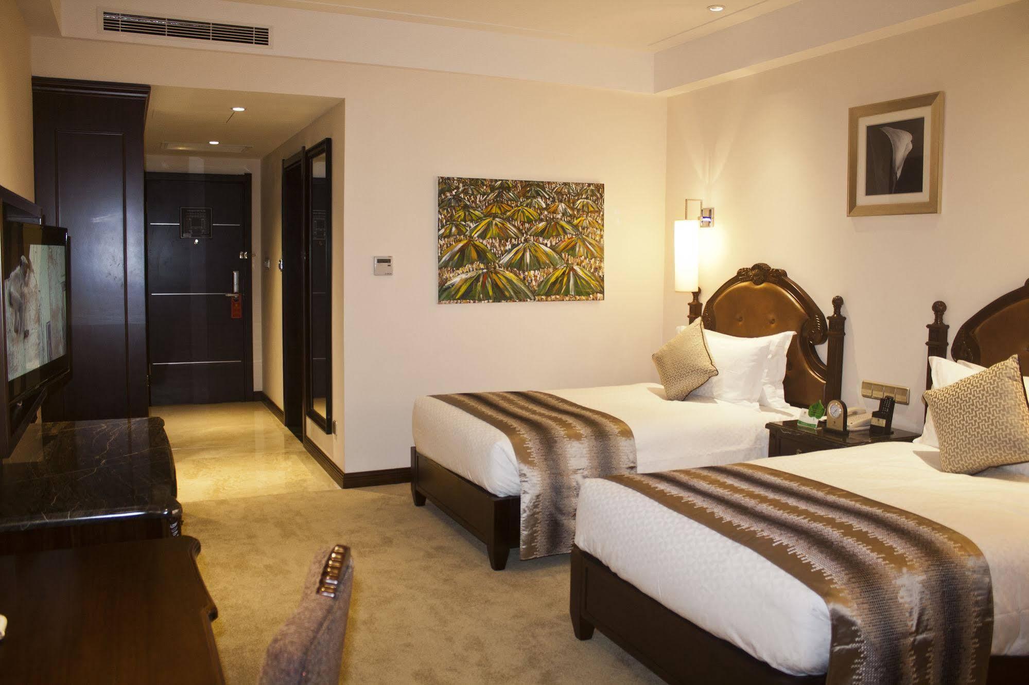 Tang Palace Hotel Akra Zewnętrze zdjęcie