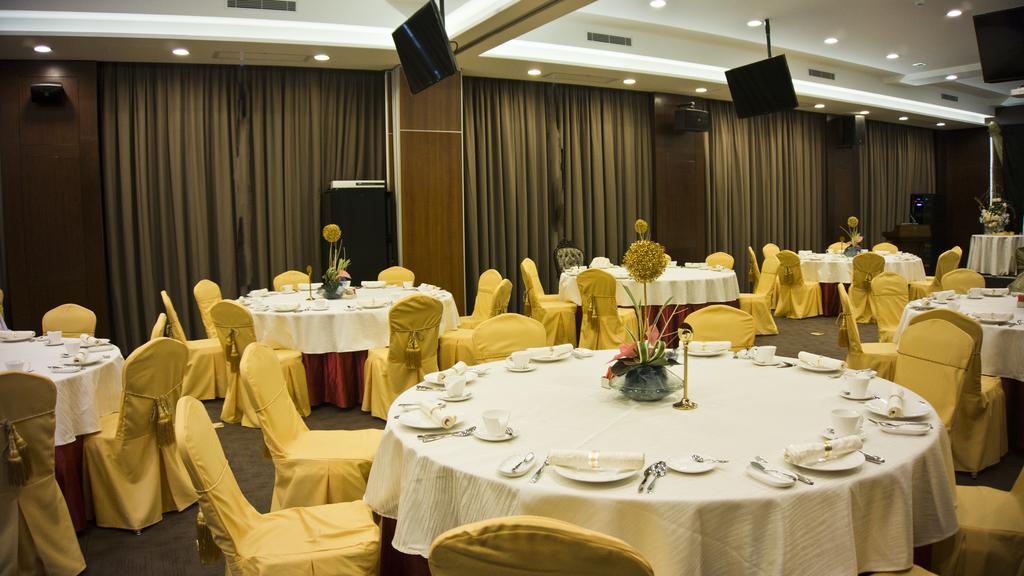 Tang Palace Hotel Akra Zewnętrze zdjęcie