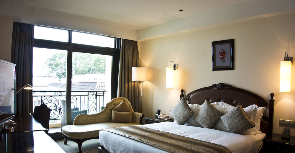 Tang Palace Hotel Akra Zewnętrze zdjęcie