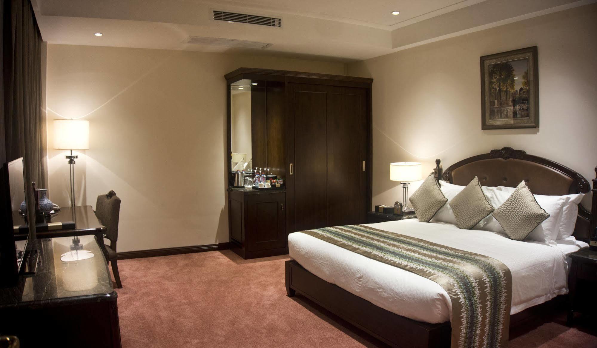 Tang Palace Hotel Akra Zewnętrze zdjęcie
